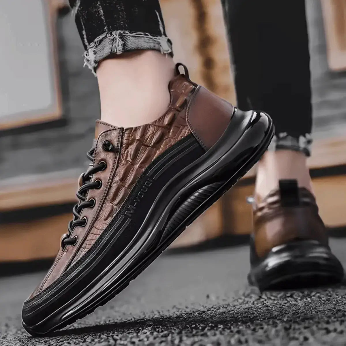 Drako® Blokes' Croc Skin Trainers